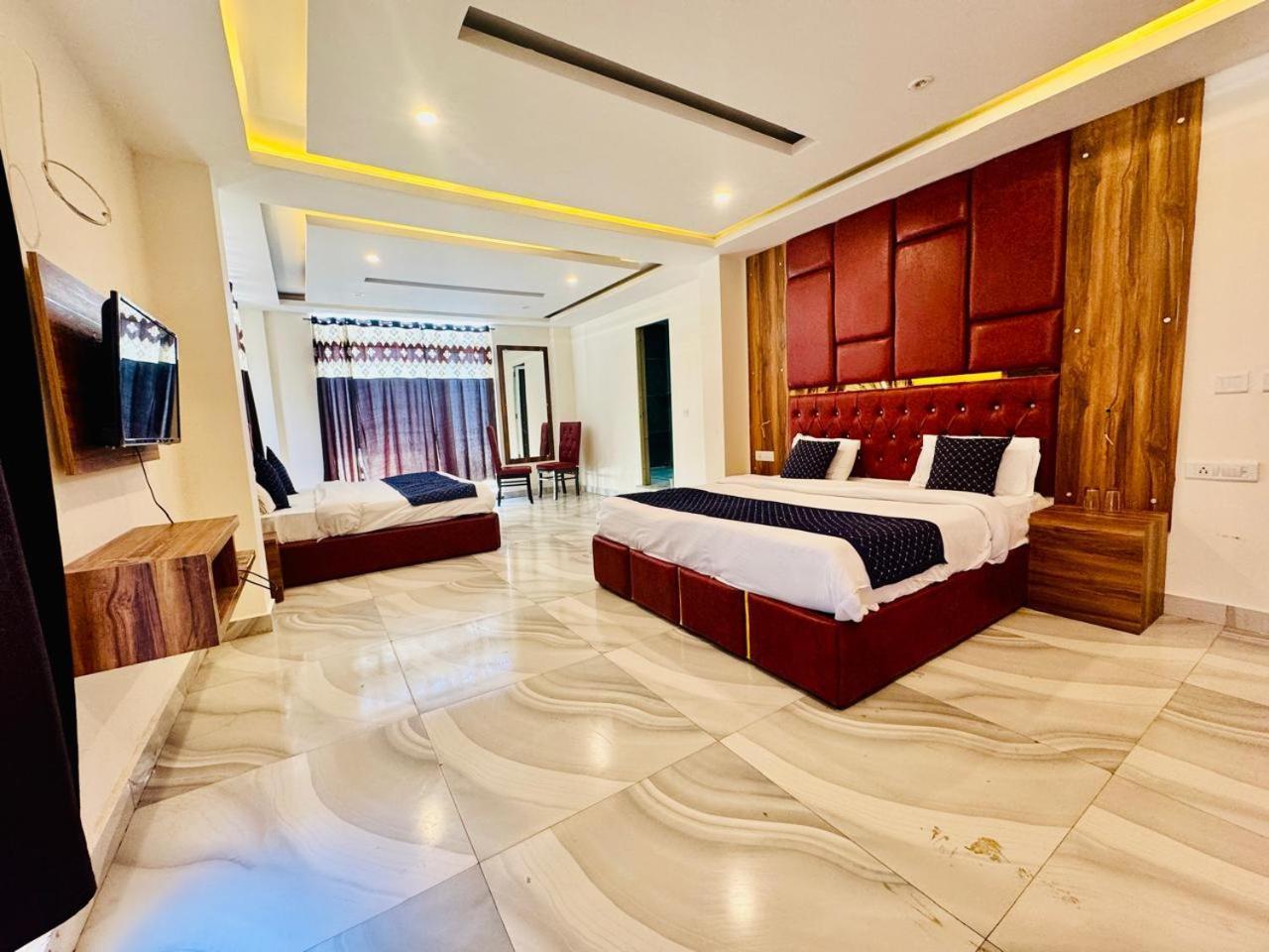 Royal Majestic View Point Lodge Manāli Екстериор снимка