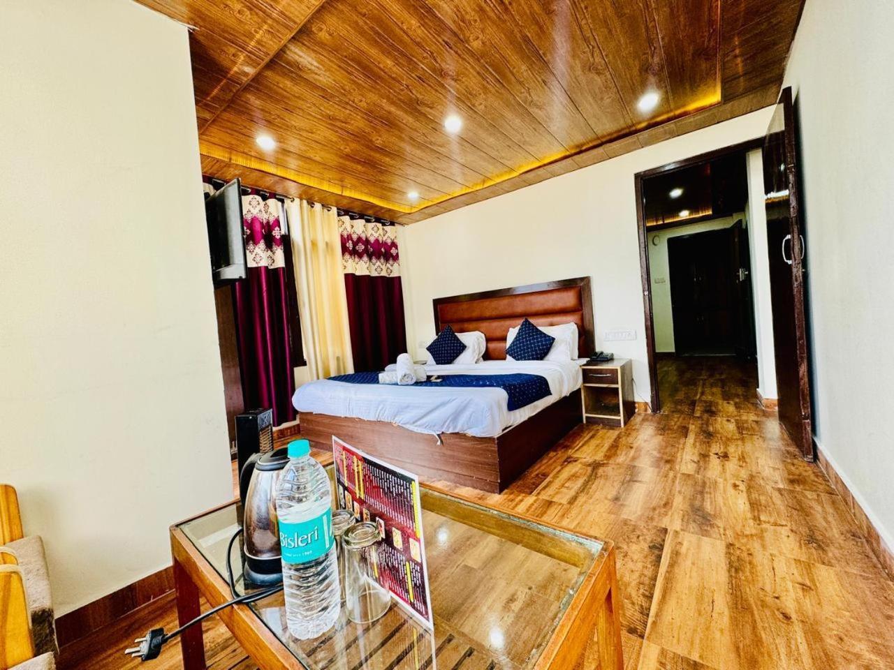 Royal Majestic View Point Lodge Manāli Екстериор снимка