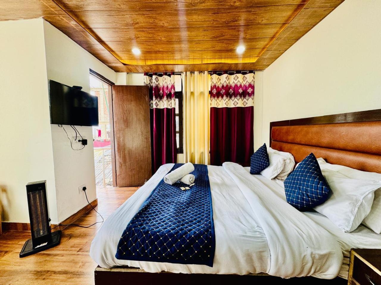 Royal Majestic View Point Lodge Manāli Екстериор снимка