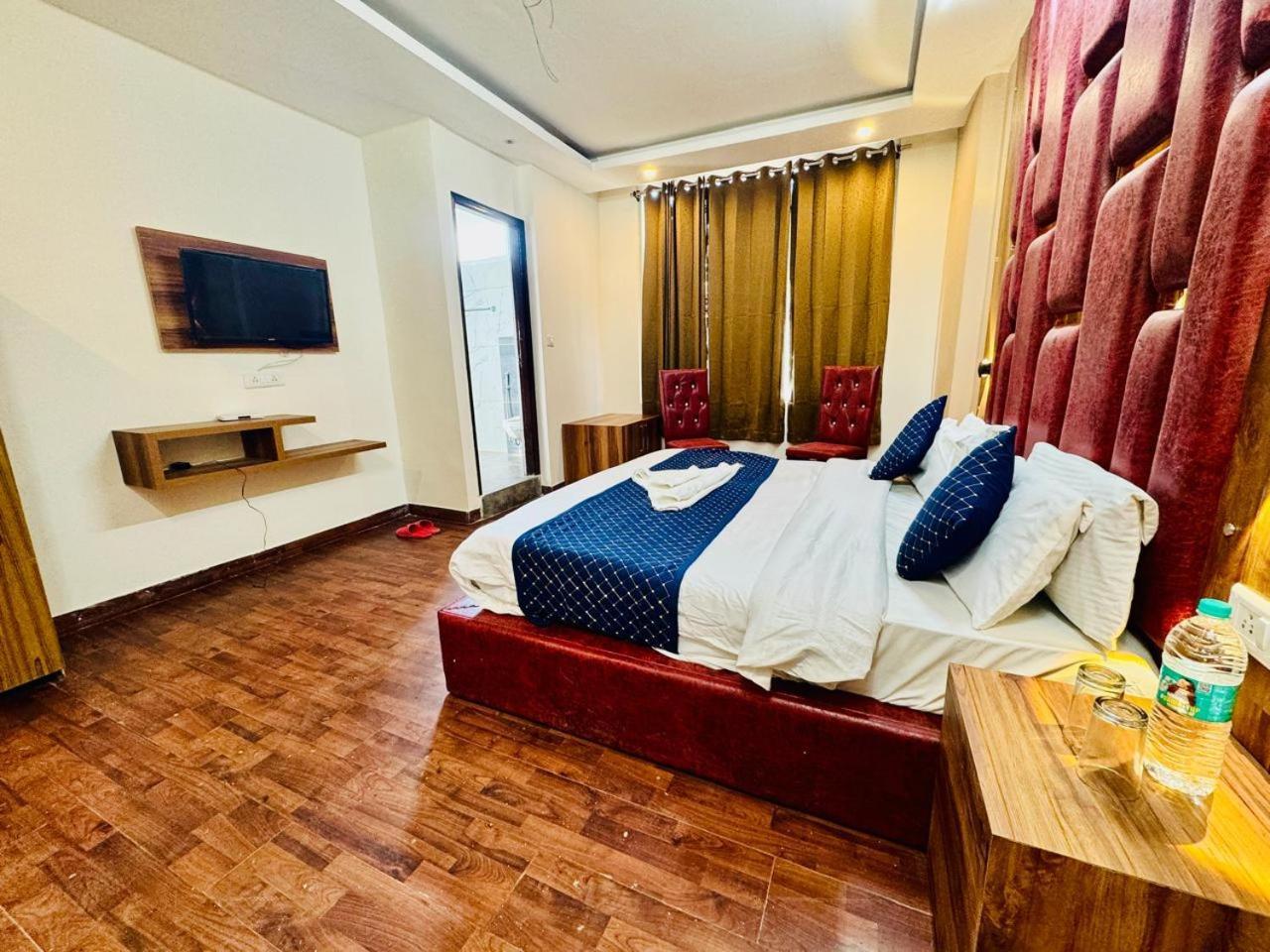 Royal Majestic View Point Lodge Manāli Екстериор снимка