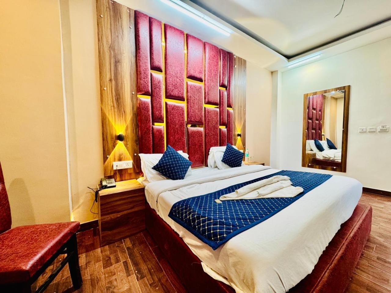 Royal Majestic View Point Lodge Manāli Екстериор снимка