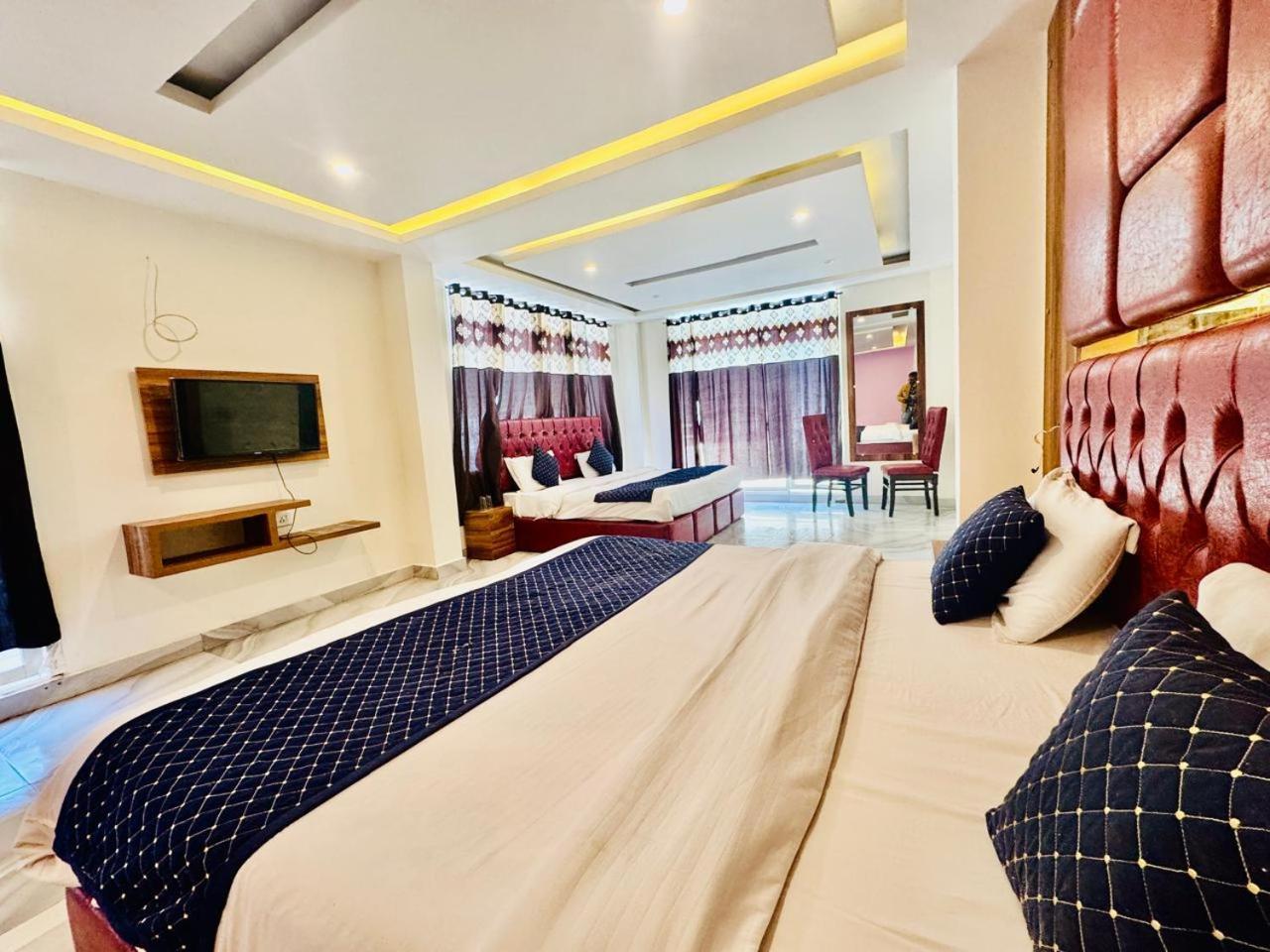 Royal Majestic View Point Lodge Manāli Екстериор снимка