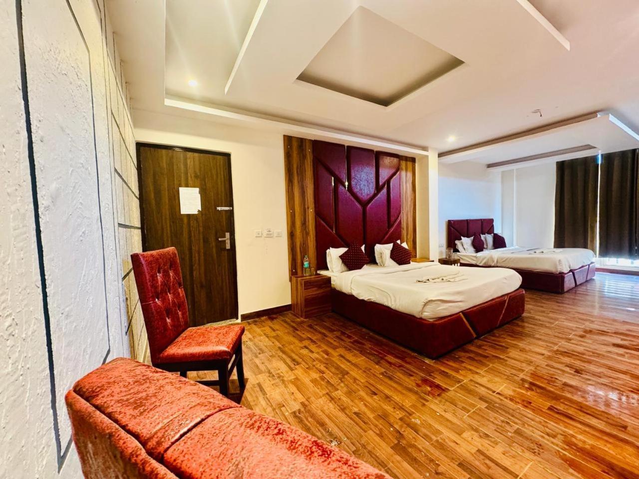 Royal Majestic View Point Lodge Manāli Екстериор снимка