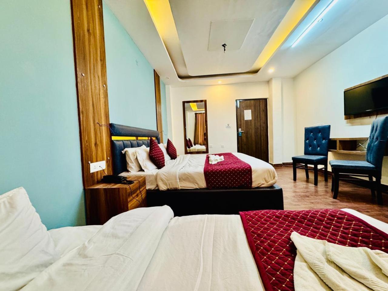Royal Majestic View Point Lodge Manāli Екстериор снимка
